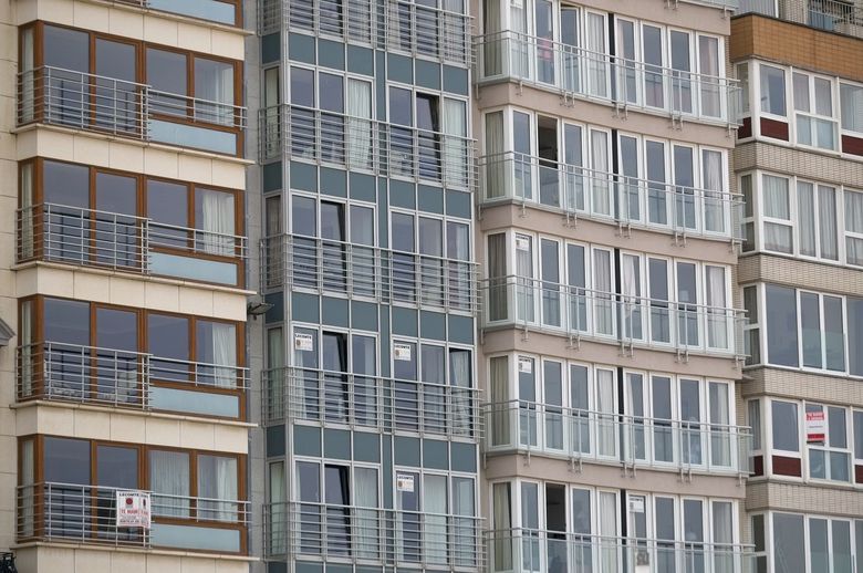Как проверить стеклопакет на наличие скрытых дефектов: конденсат, разгерметизация и трещины