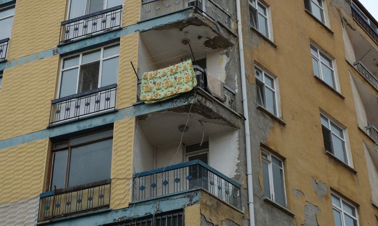Нужно ли согласовывать остекление и утепление лоджии в Мосжилинспекции?